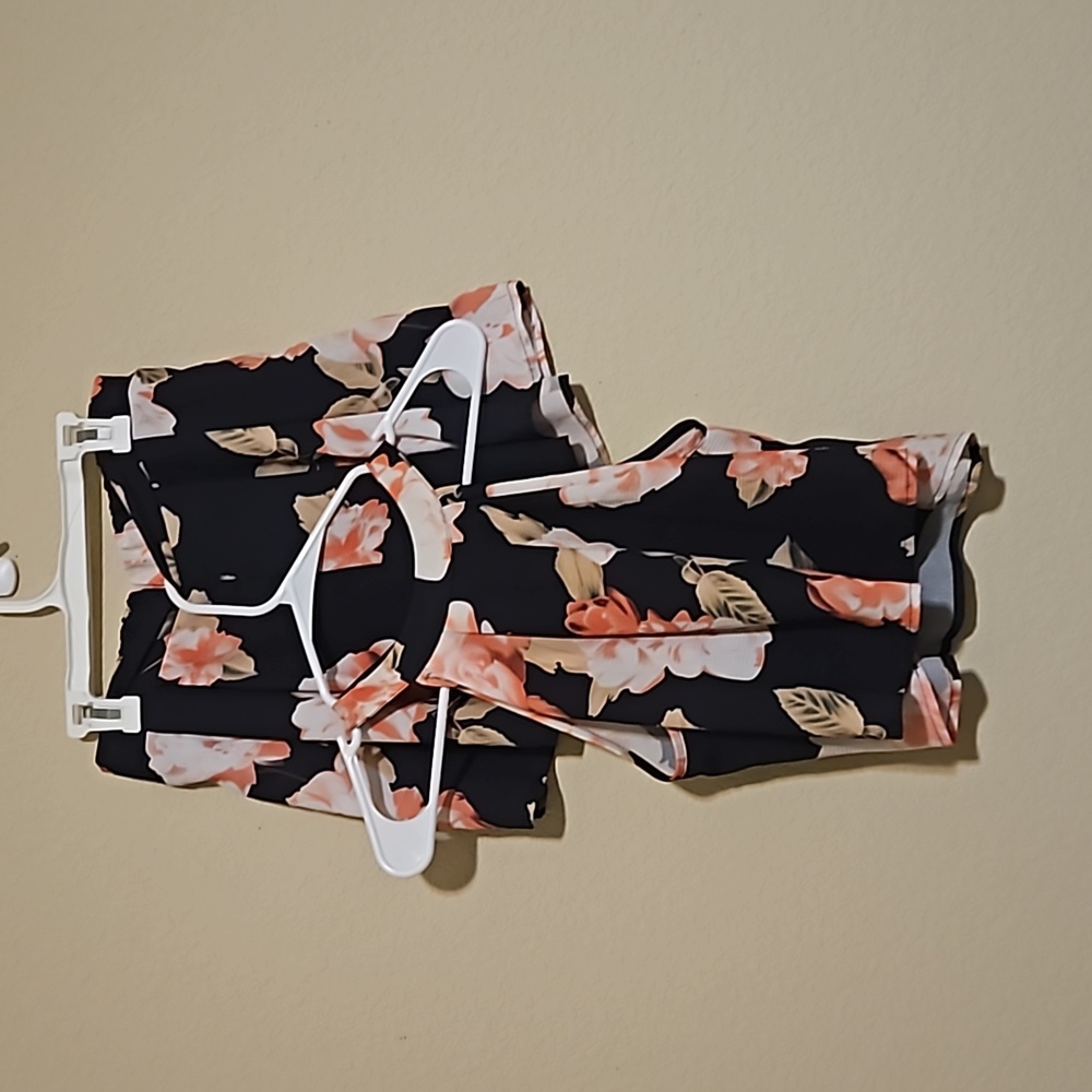 Floral halter top shorts set